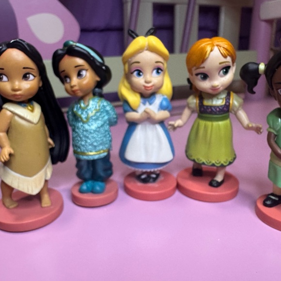 13 Disney Princess Figurine Animators Set - Multicolor - Picture 5 of 6